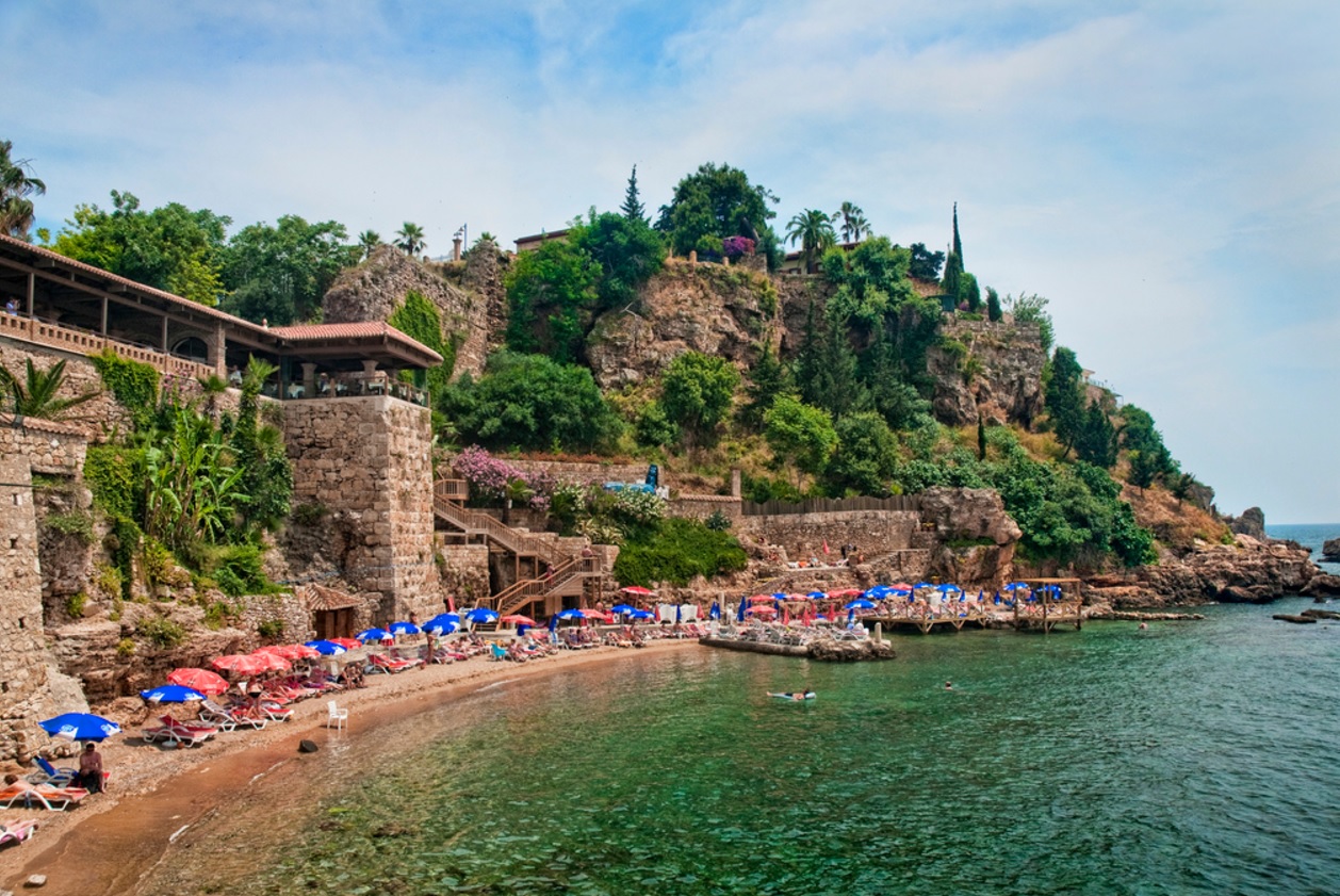 Анталья antalya. Пляж Мермерли Турция. Пляж Мермерли в Анталии. Mermerli Beach Antalya Анталья. Пляж Мермерли в Калеичи.