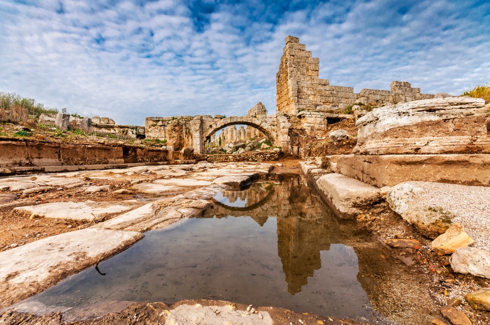 Antalya’da Mutlaka Görmeniz Gereken Antik Kent: Perge Antik Kenti